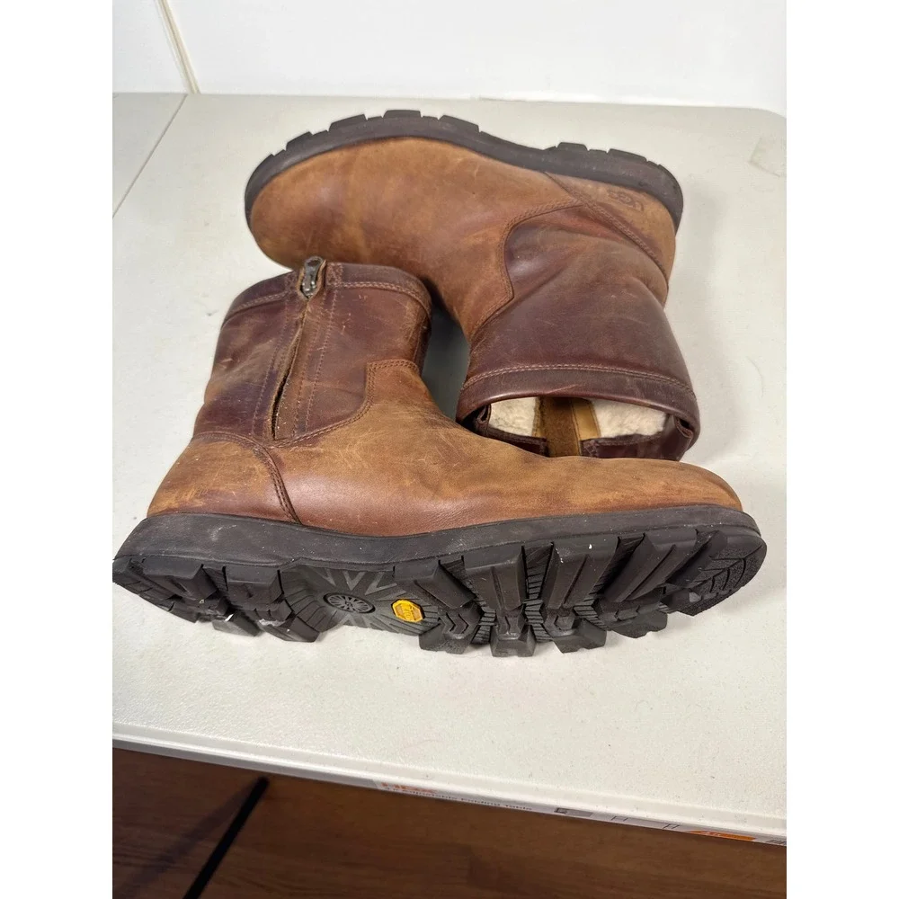 UGG Mens Brown Leather Vibram Sole Shearling Lined Side Zip Winter Boots Sz 10